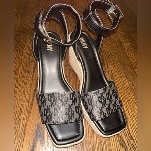 DNKY Logo Wedge black espadrille